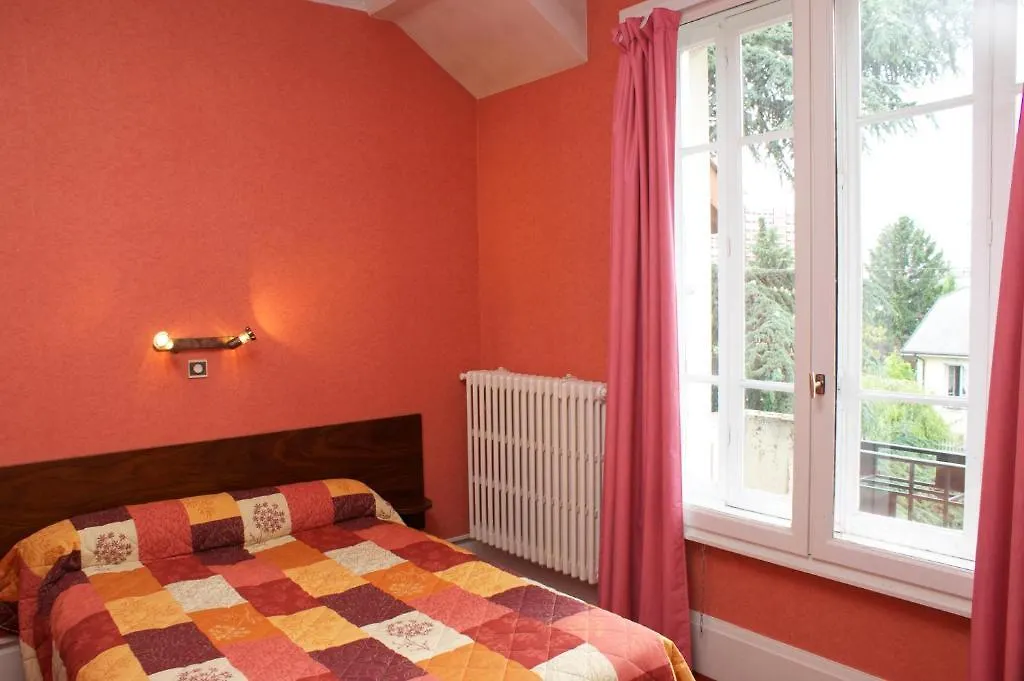 ** Hotel Hôtel Le Lyon Bron France